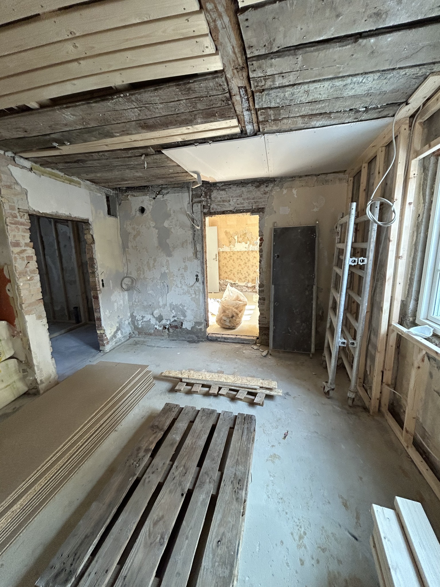 Rå renovering før opbygning